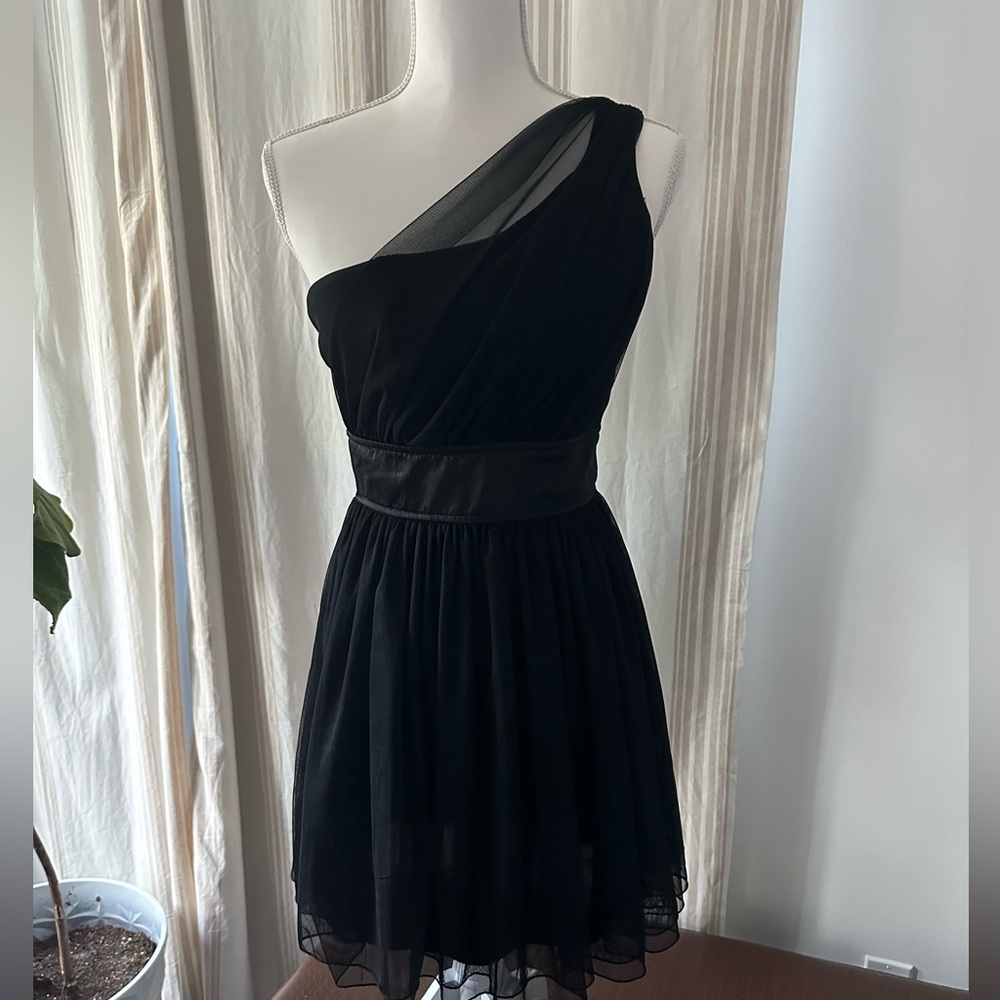 Teen dress off the shoulder, color black, size 3